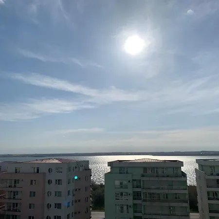 Sky View Summerland 마마이아