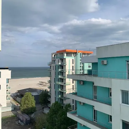 Sky View Summerland 아파트 마마이아